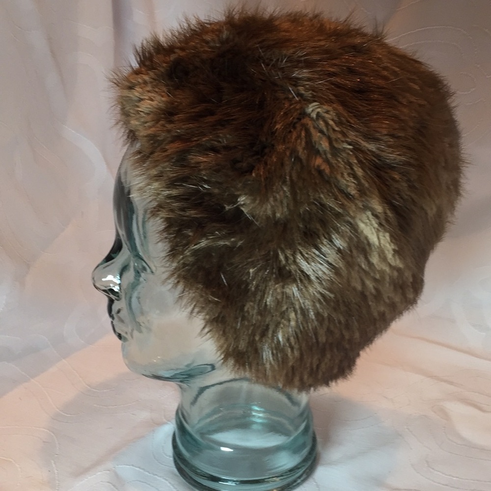 Real Fur hat 22 inch head circumference. Vintage